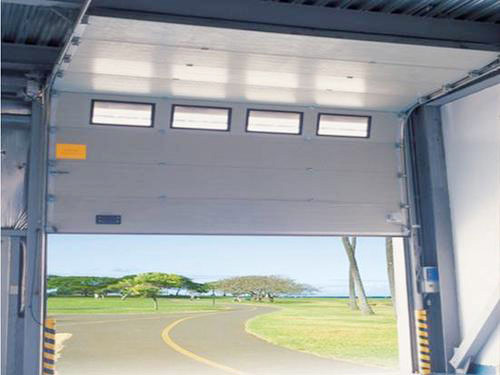 東莞車庫(kù)門的門板安裝